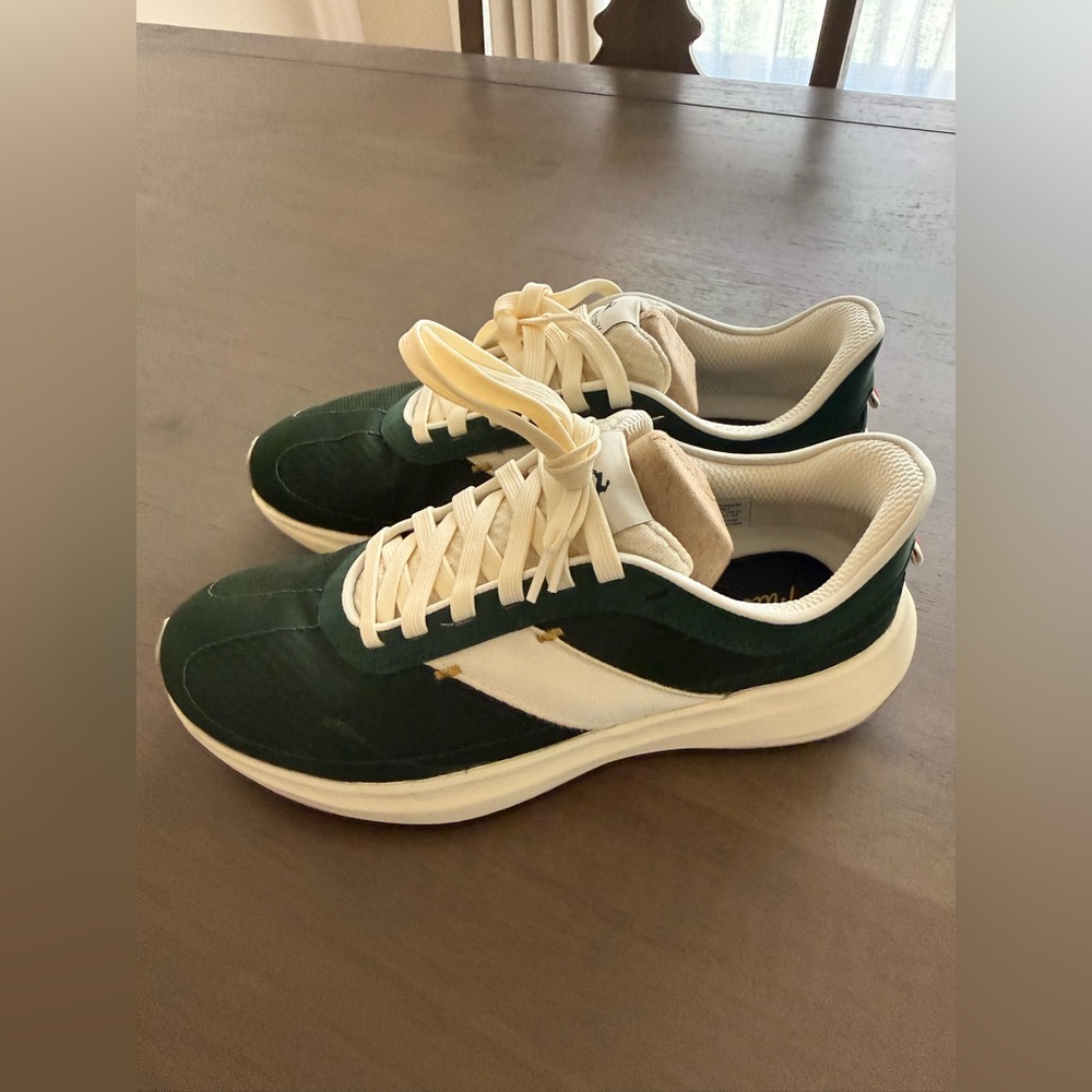 Tracksmith Eliot Women’s Running Shoe 8.5 Green